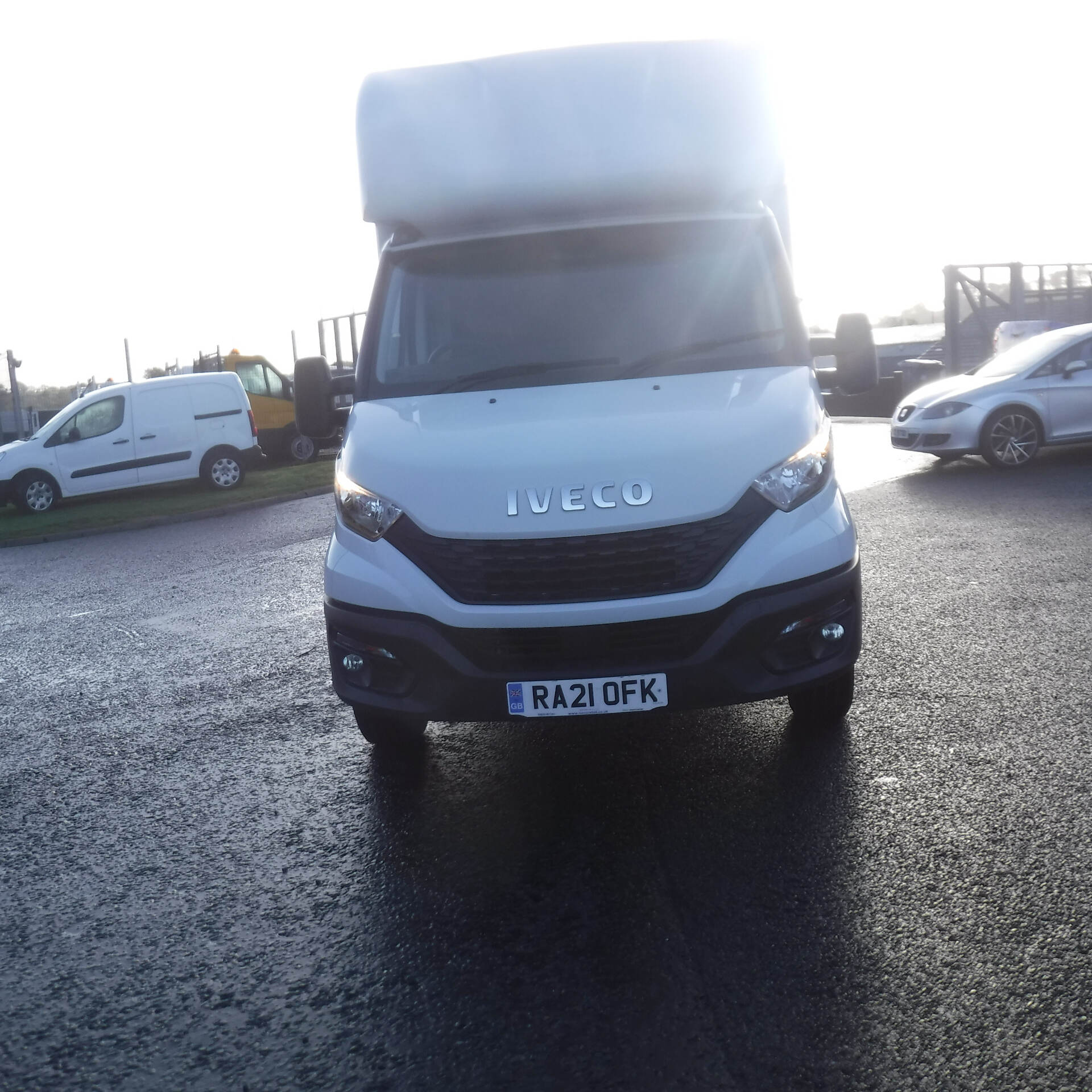 Iveco Daily Daily 13ft8"Luton box van with tail lift . Air con in Down