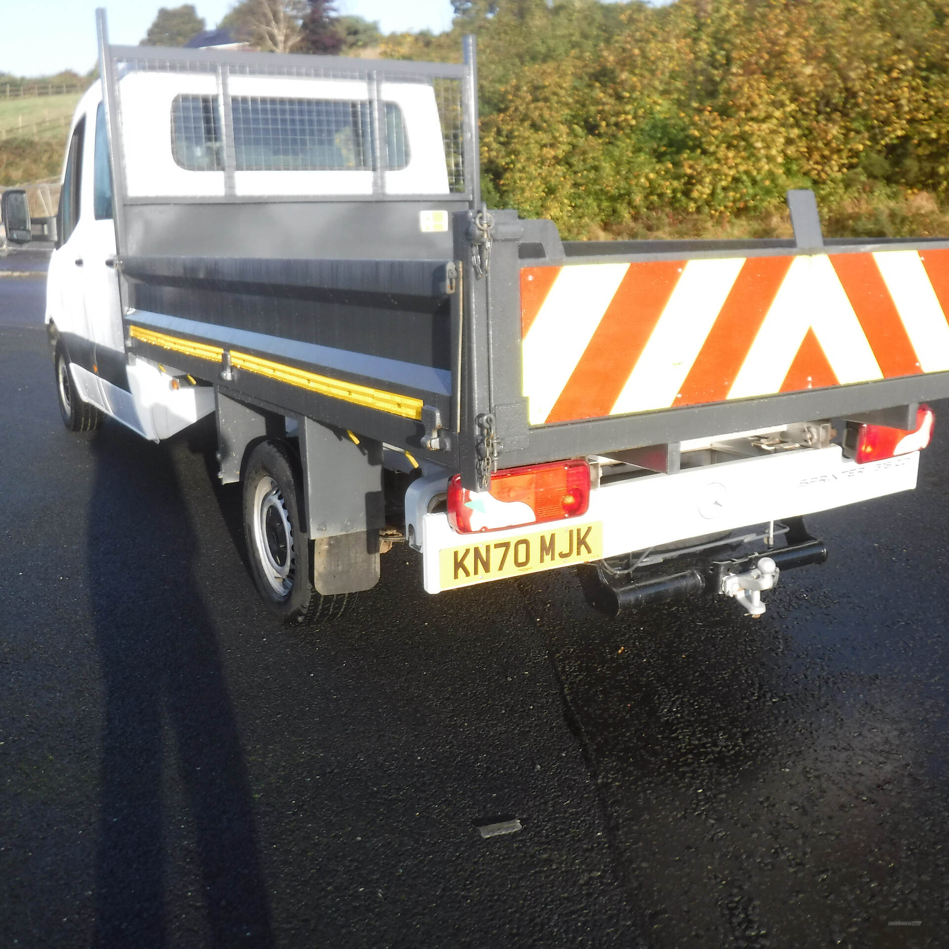 Mercedes Sprinter 316 double cab tipper in Down