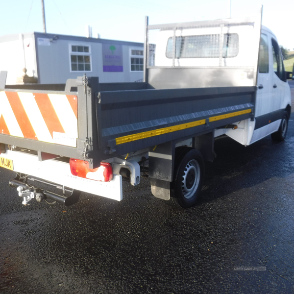 Mercedes Sprinter 316 double cab tipper in Down