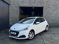 Peugeot 208 HATCHBACK in Down