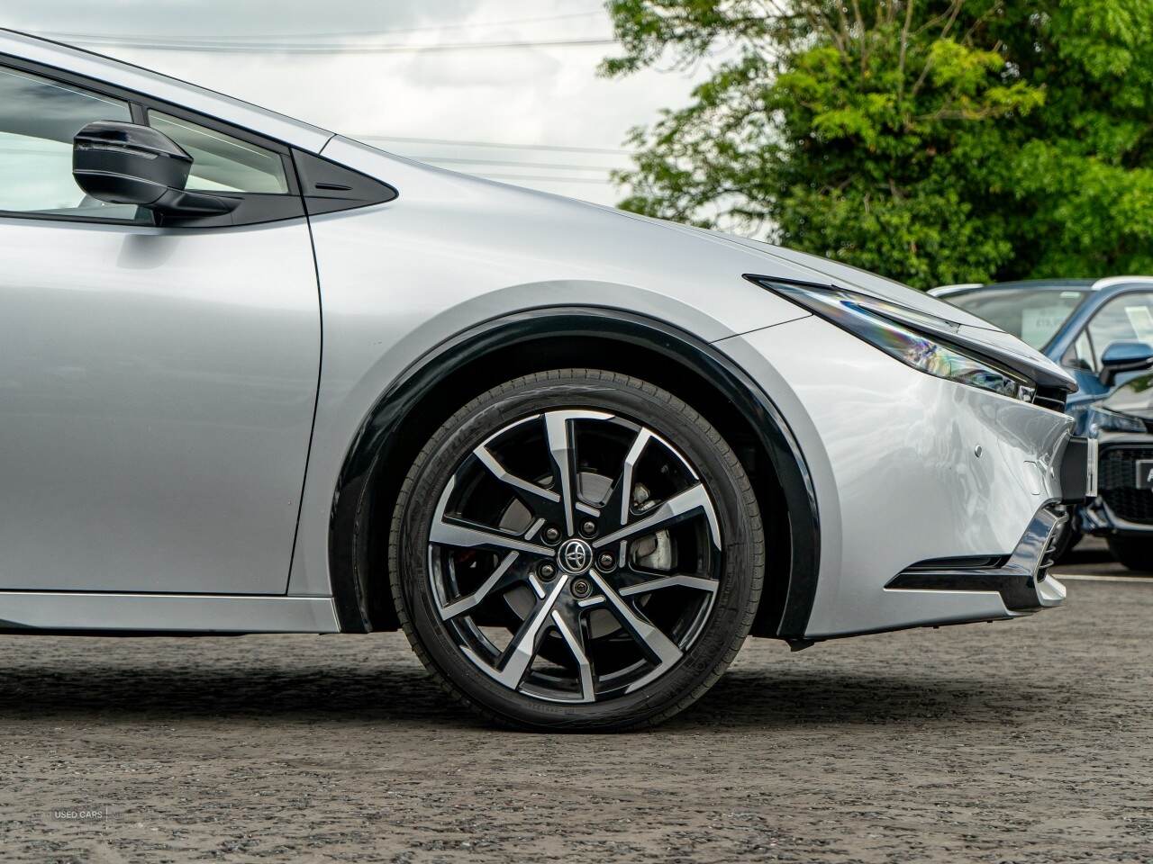  2024 Toyota Prius Plug-in Excel