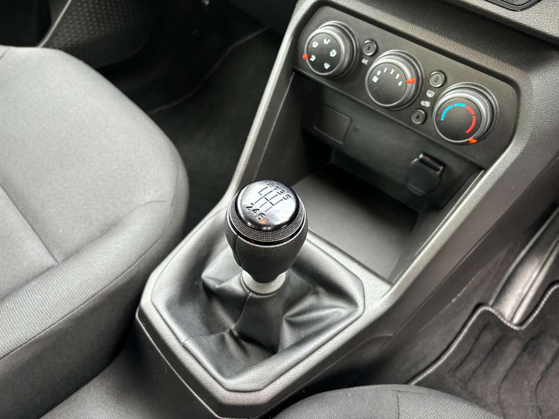 Dacia Sandero HATCHBACK in Down