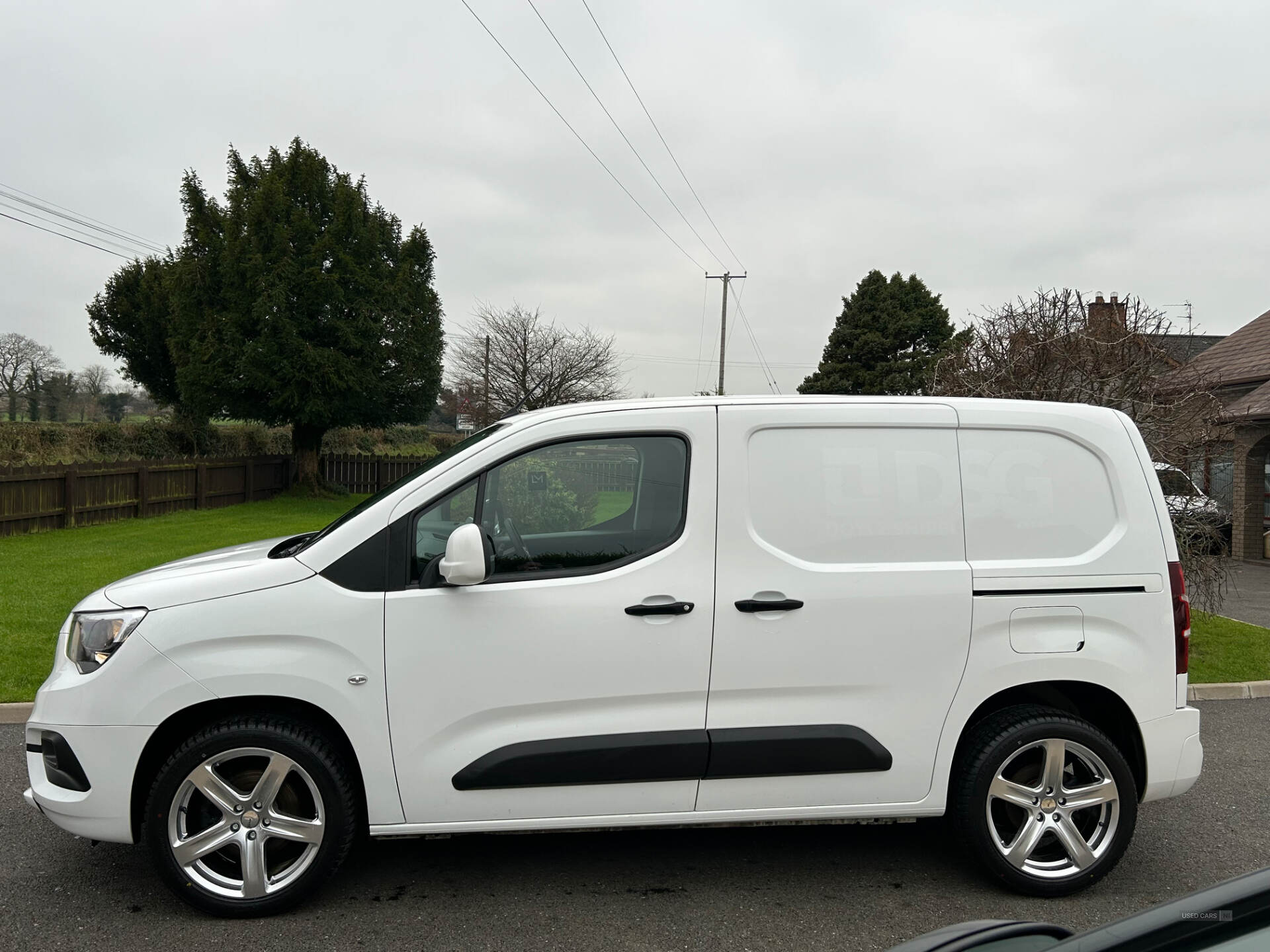 Oct 2021 Vauxhall Combo 2300 1.5 Turbo D 100ps H1 Sportive Van