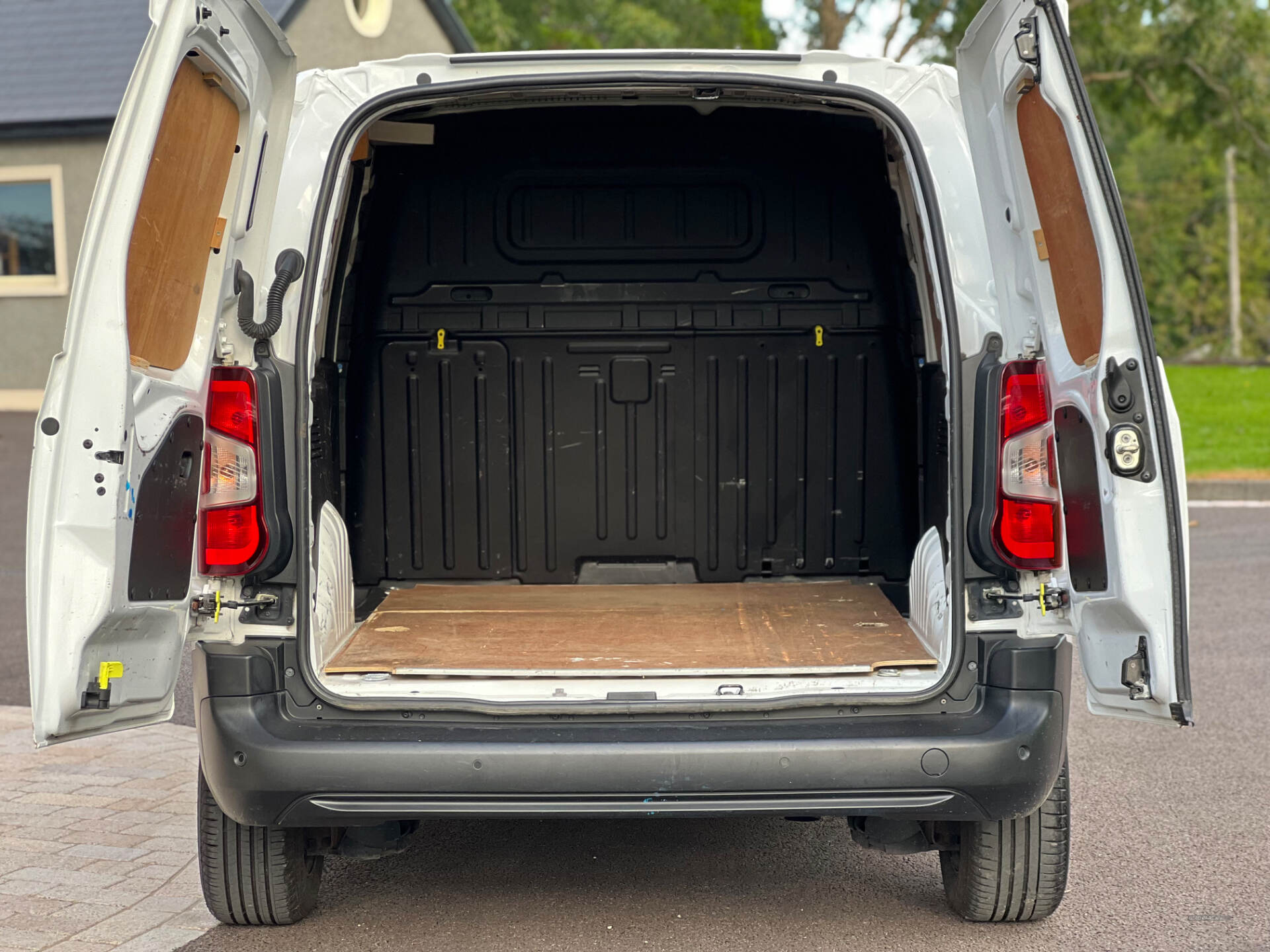 Peugeot Partner STANDARD DIESEL in Fermanagh