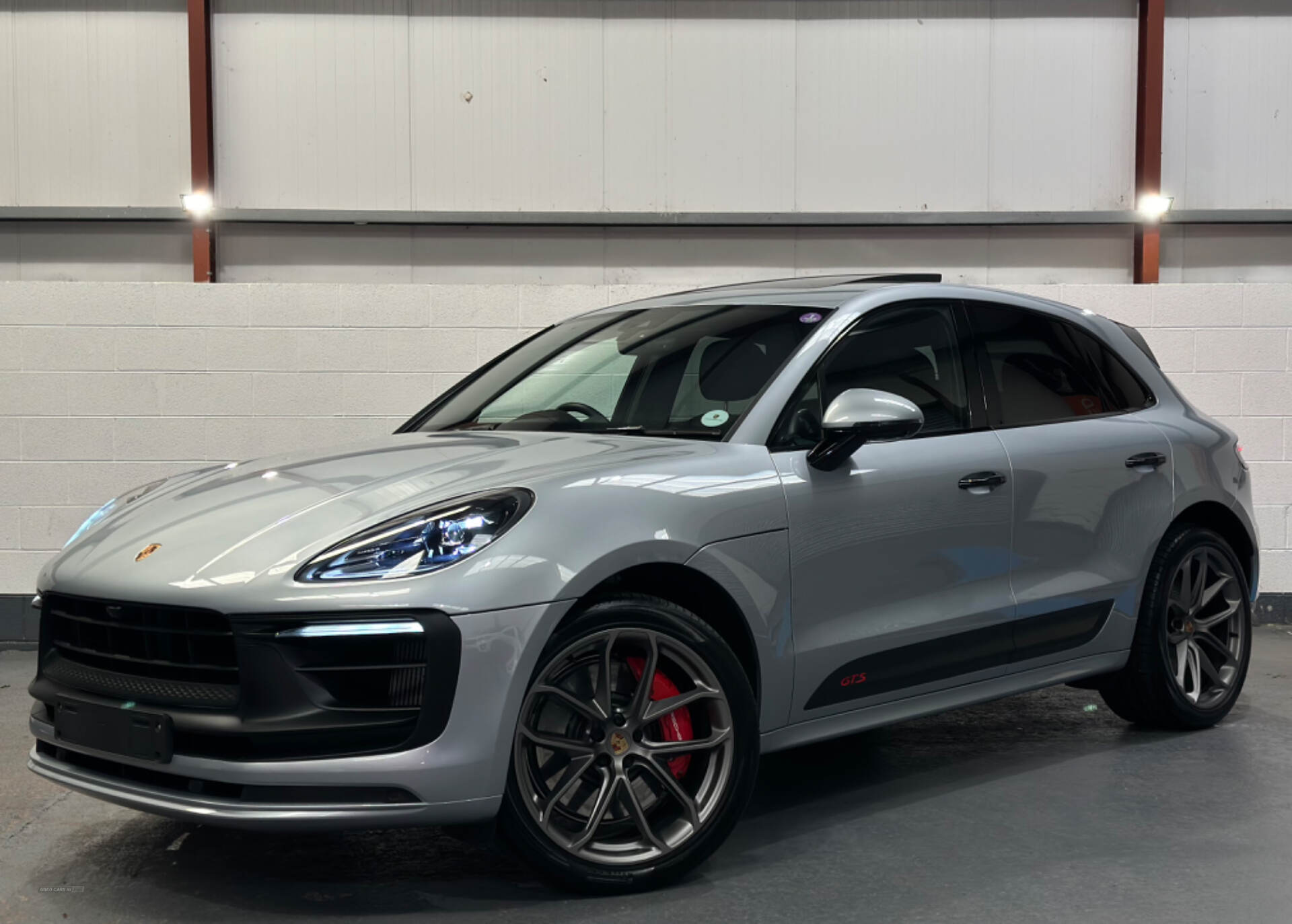 Porsche Macan ESTATE in Antrim