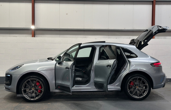 Porsche Macan ESTATE in Antrim