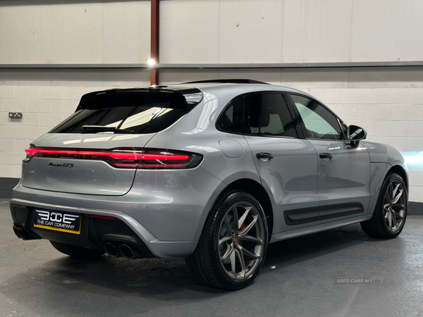 Porsche Macan ESTATE in Antrim