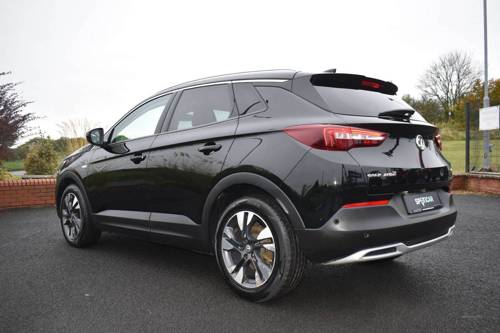 Apr 2021 Vauxhall Grandland X 1.5 Turbo D SRi Nav 5dr