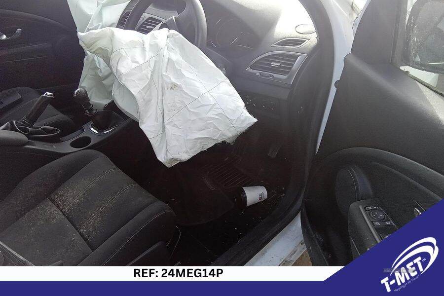 Sep 2013 Renault Megane 1.5 dCi 110 Knight Edition 5dr [Start Stop]