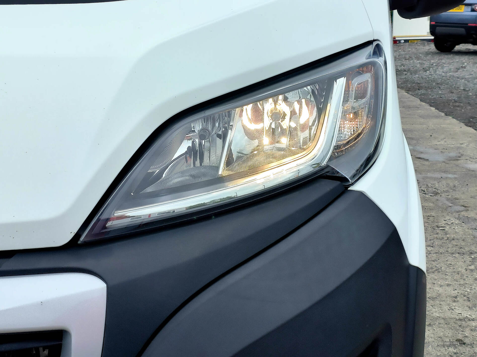 Car Thumbnail 5