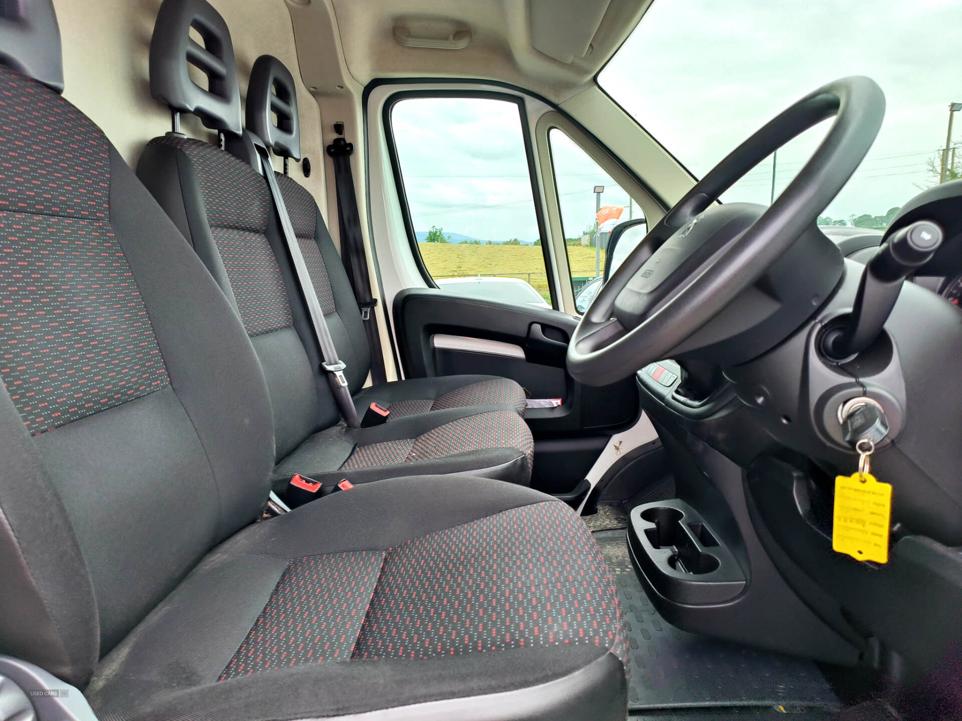 Car Thumbnail 30