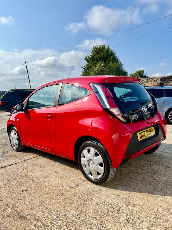 Toyota Aygo HATCHBACK in Down