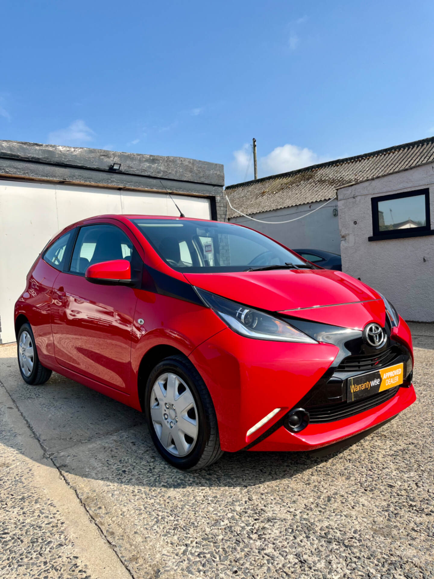 Toyota Aygo HATCHBACK in Down