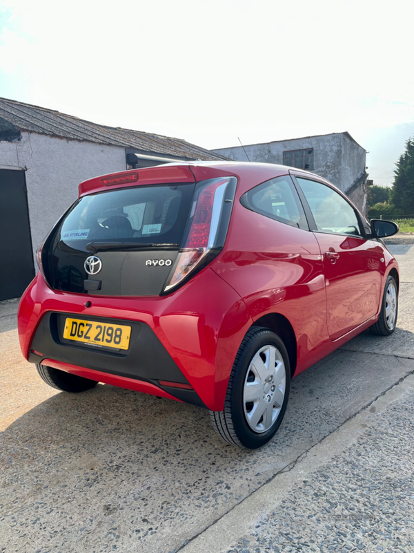 Toyota Aygo HATCHBACK in Down