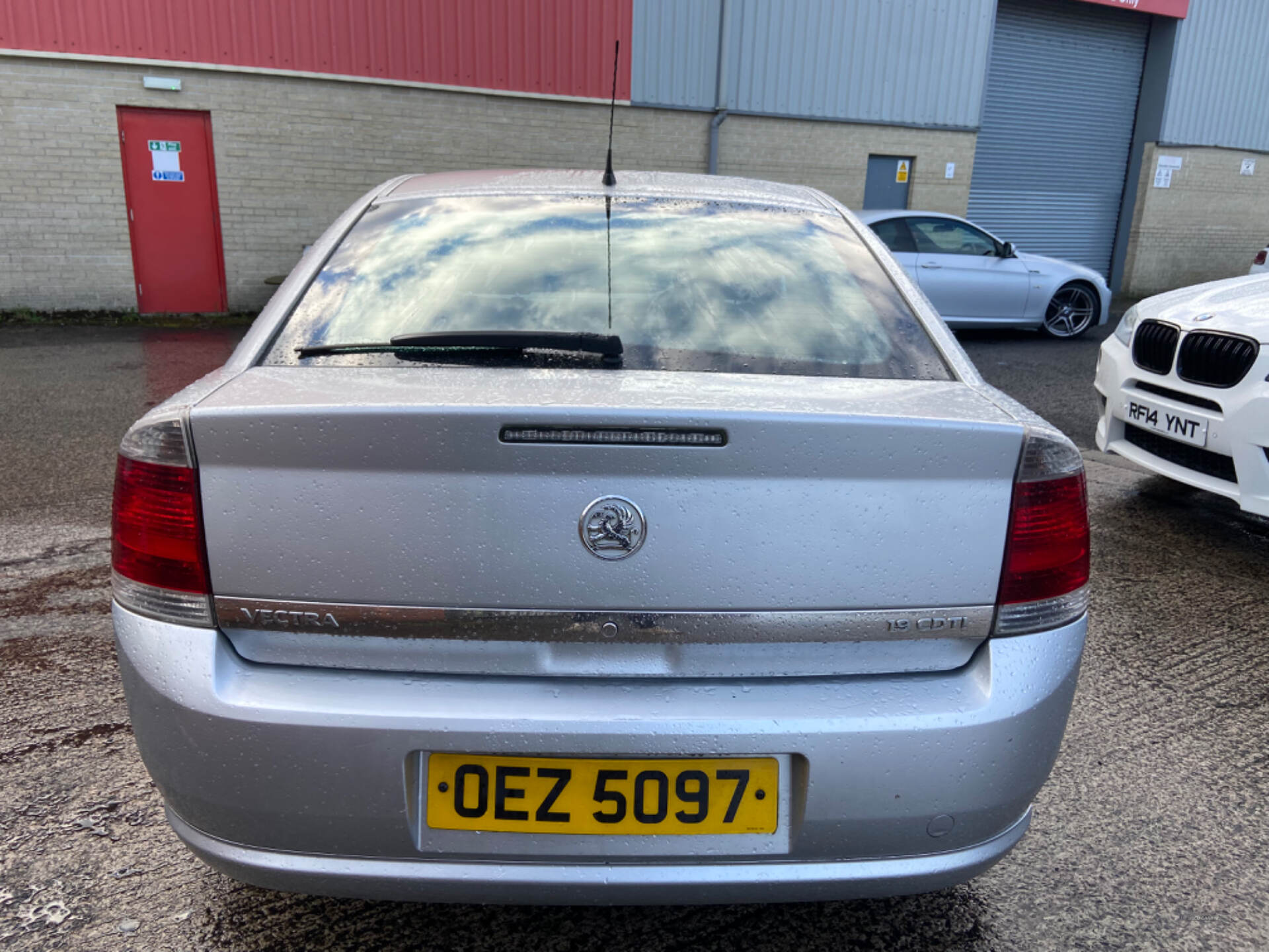 Vauxhall Vectra DIESEL HATCHBACK in Antrim