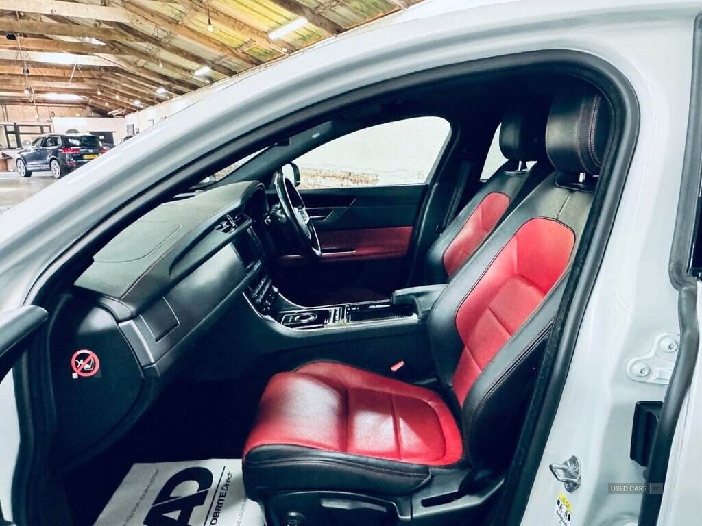 Jan 2016 Jaguar XF 2.0d [180] R-Sport 4dr Auto