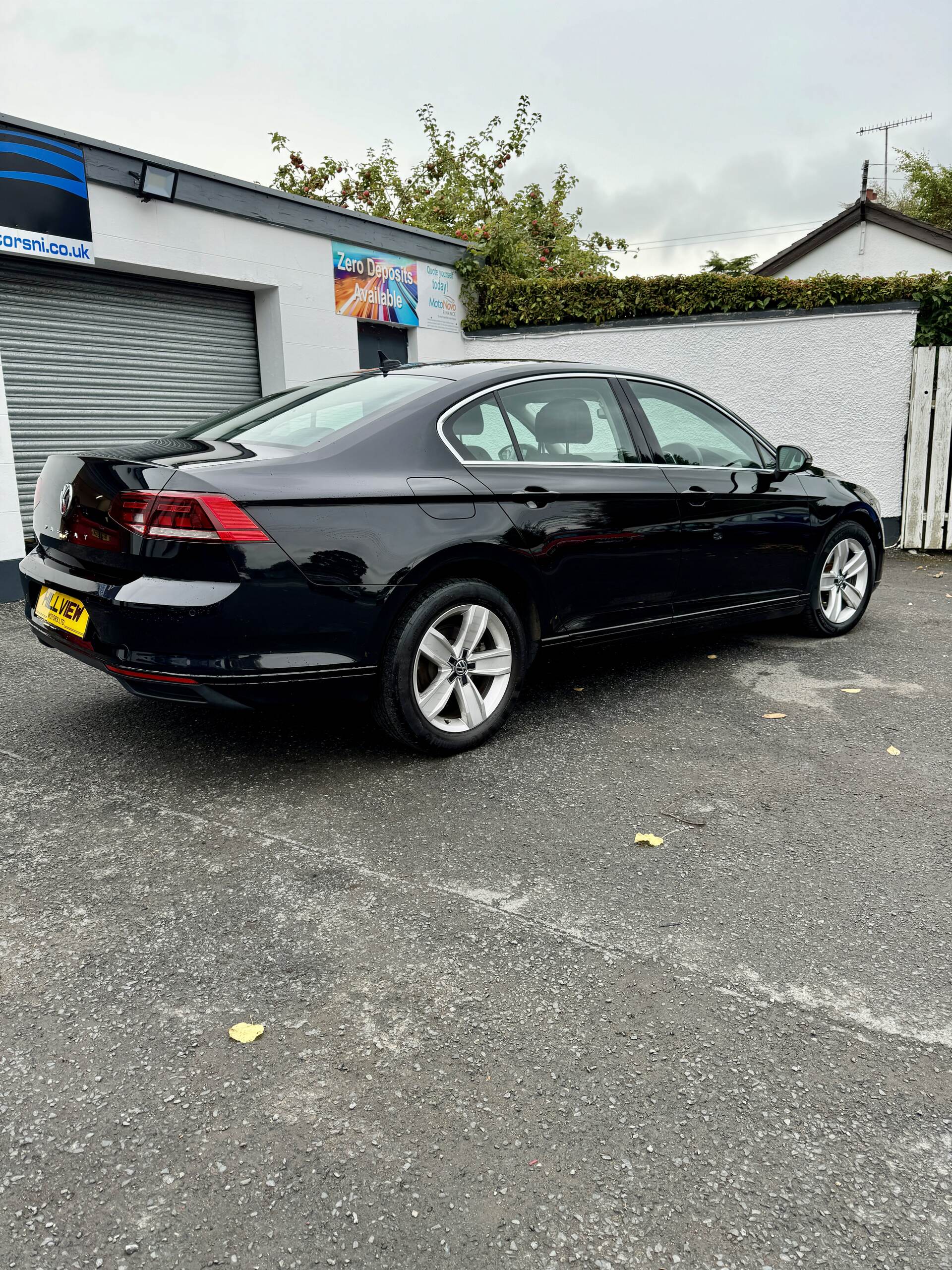 Volkswagen Passat DIESEL SALOON in Down