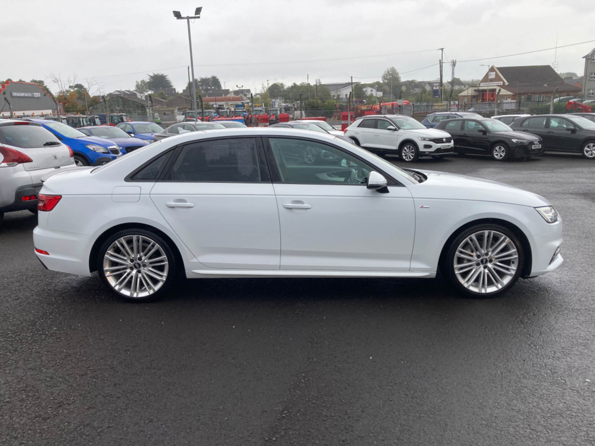 Audi A4 DIESEL SALOON in Antrim