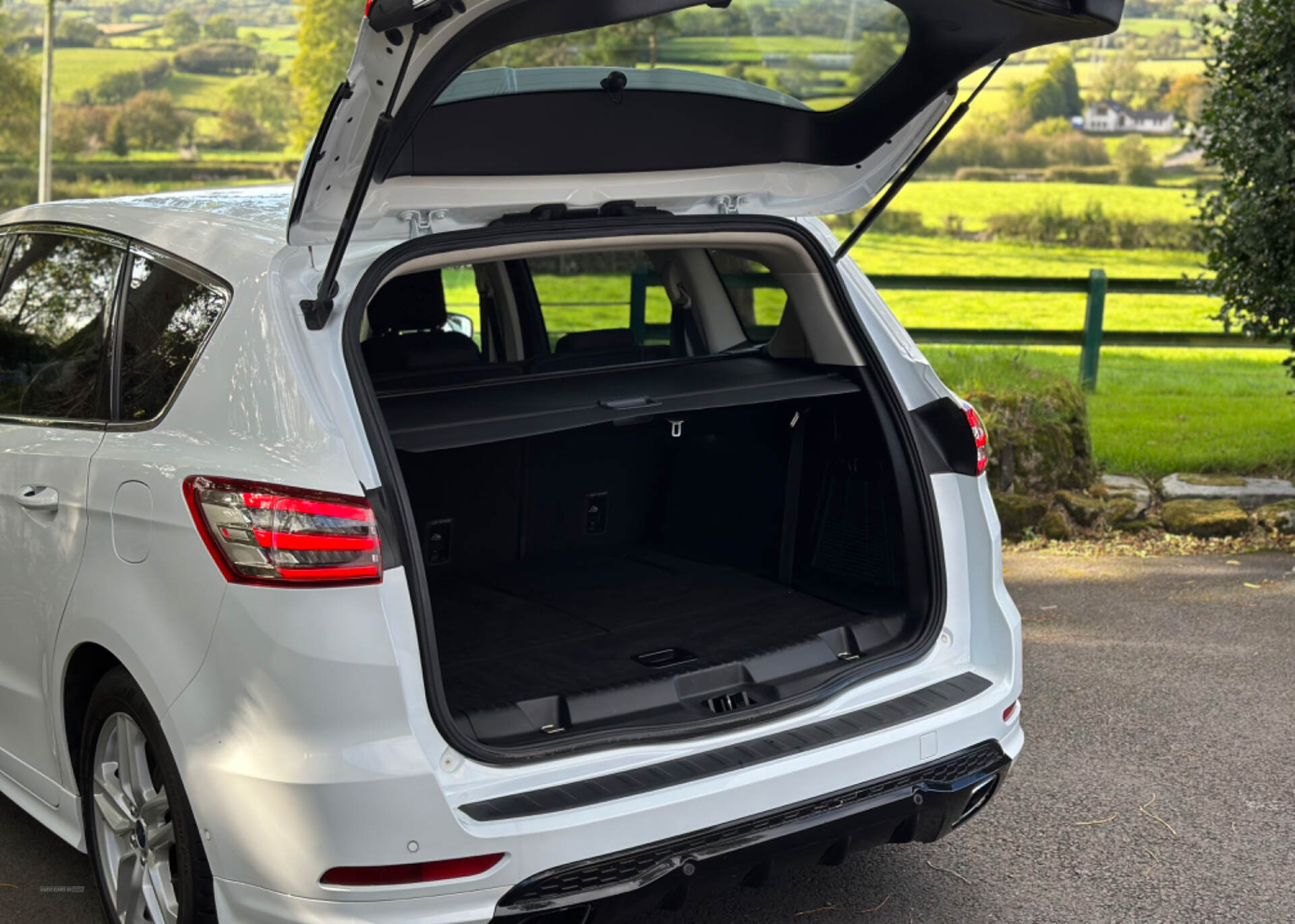 Ford S-Max DIESEL ESTATE in Antrim