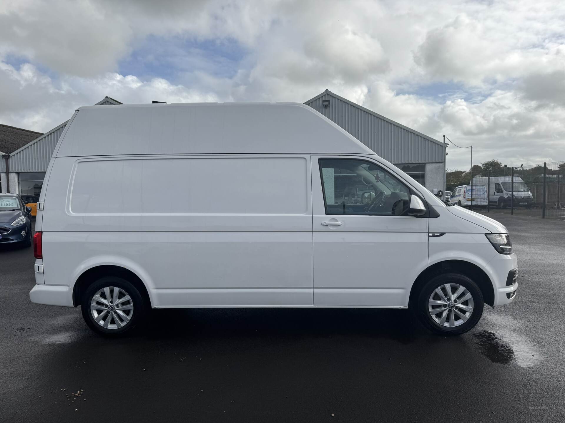 Volkswagen Transporter T30 LWB DIESEL in Antrim