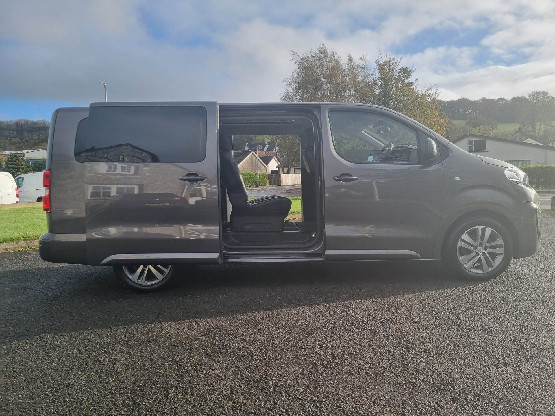 Peugeot Traveller DIESEL ESTATE in Derry / Londonderry