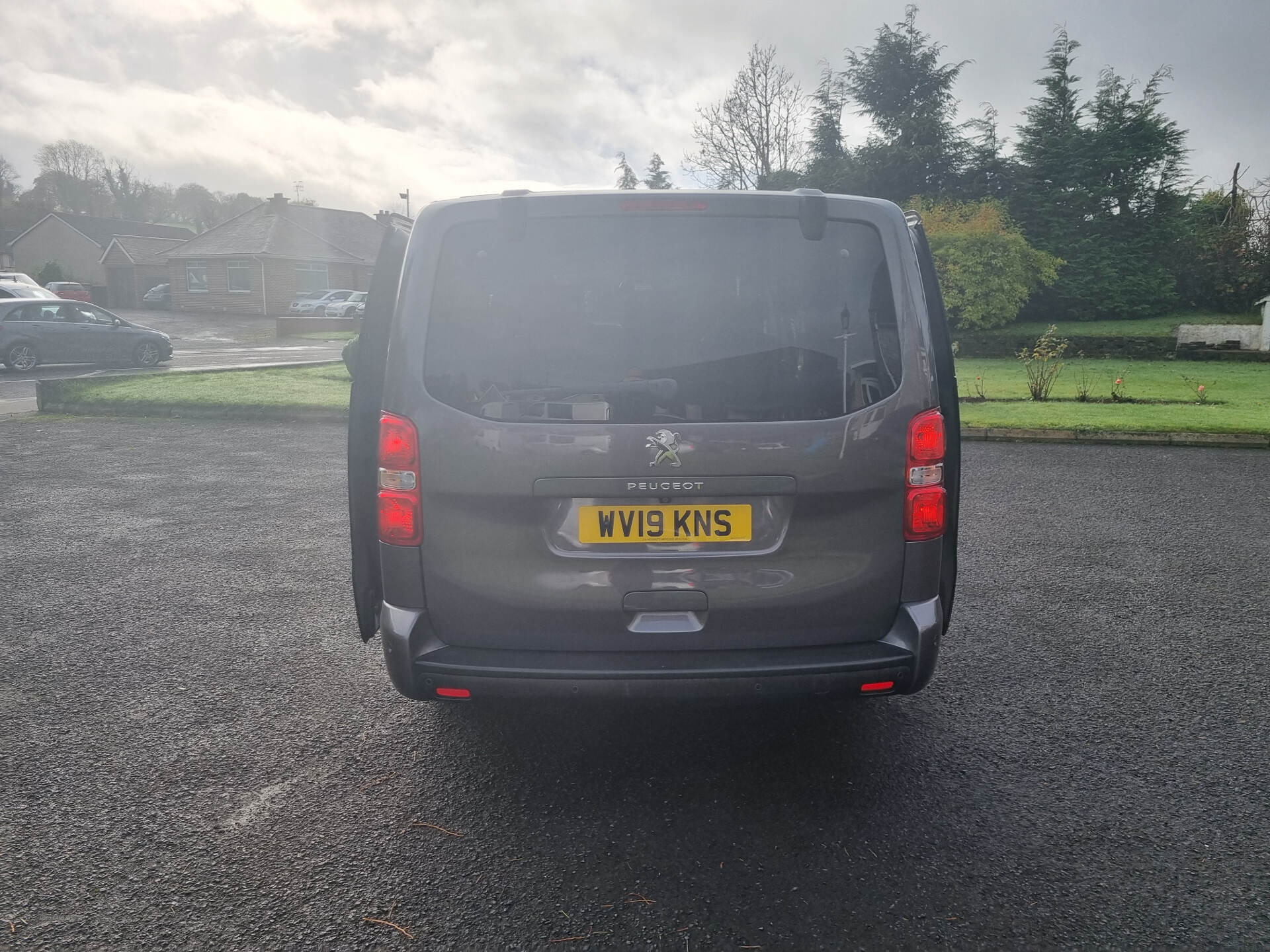 Peugeot Traveller DIESEL ESTATE in Derry / Londonderry