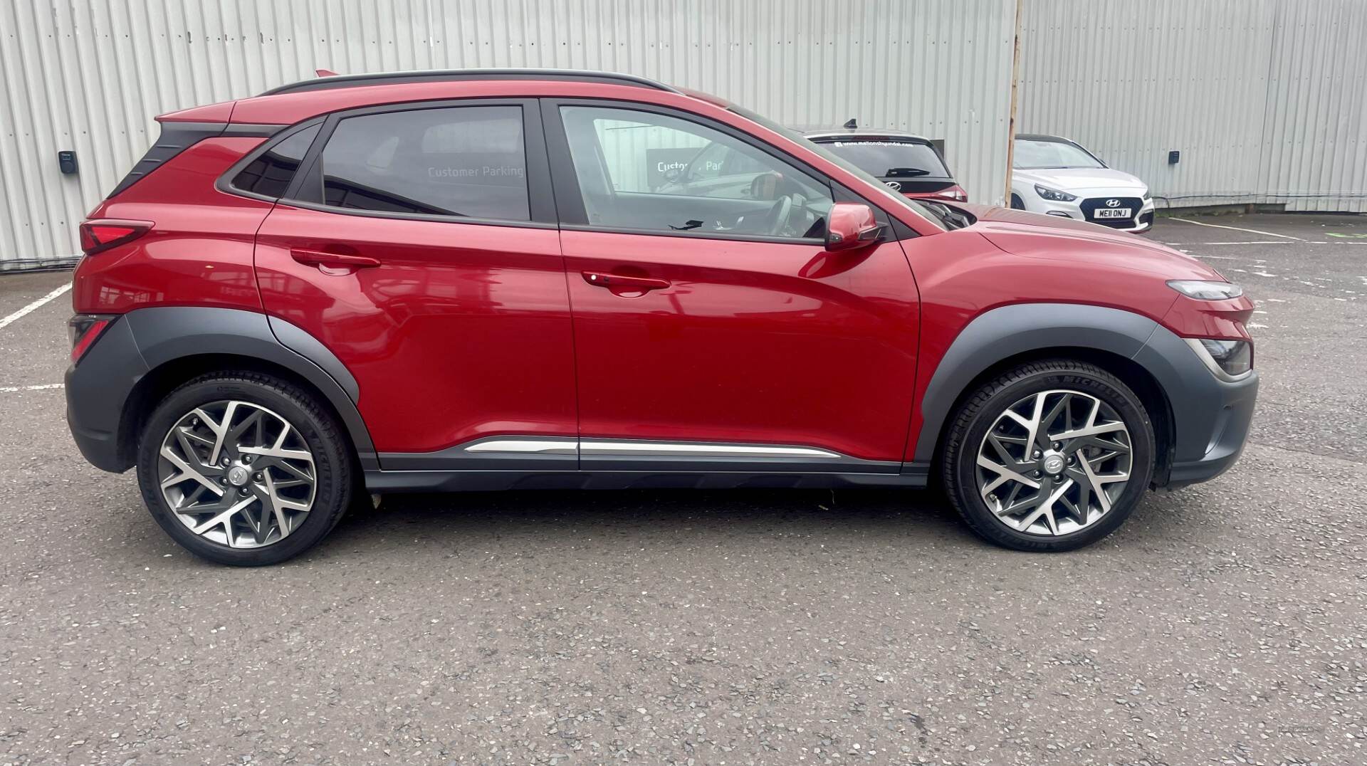 Hyundai Kona HATCHBACK in Down