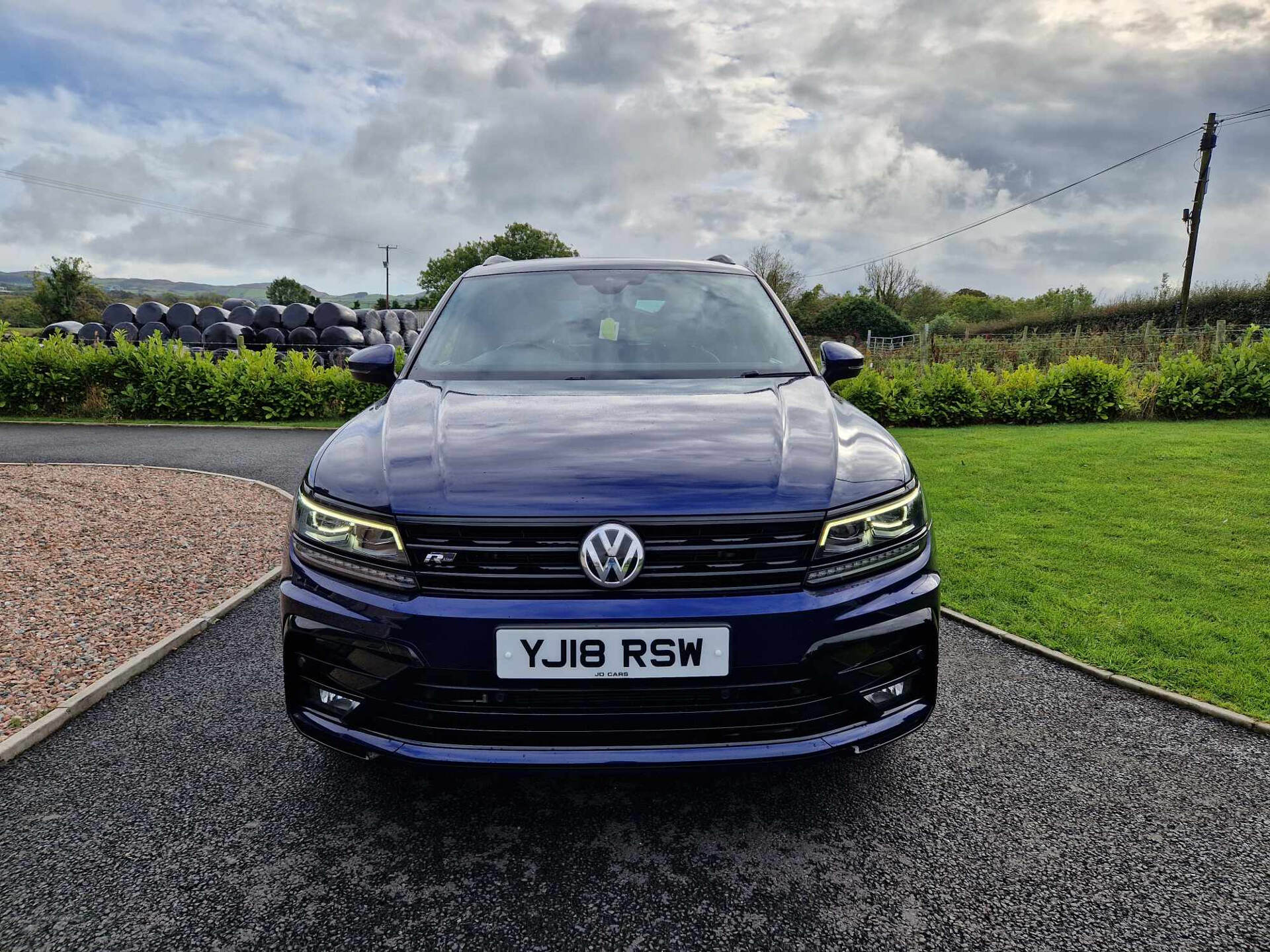 Volkswagen Tiguan DIESEL ESTATE in Down