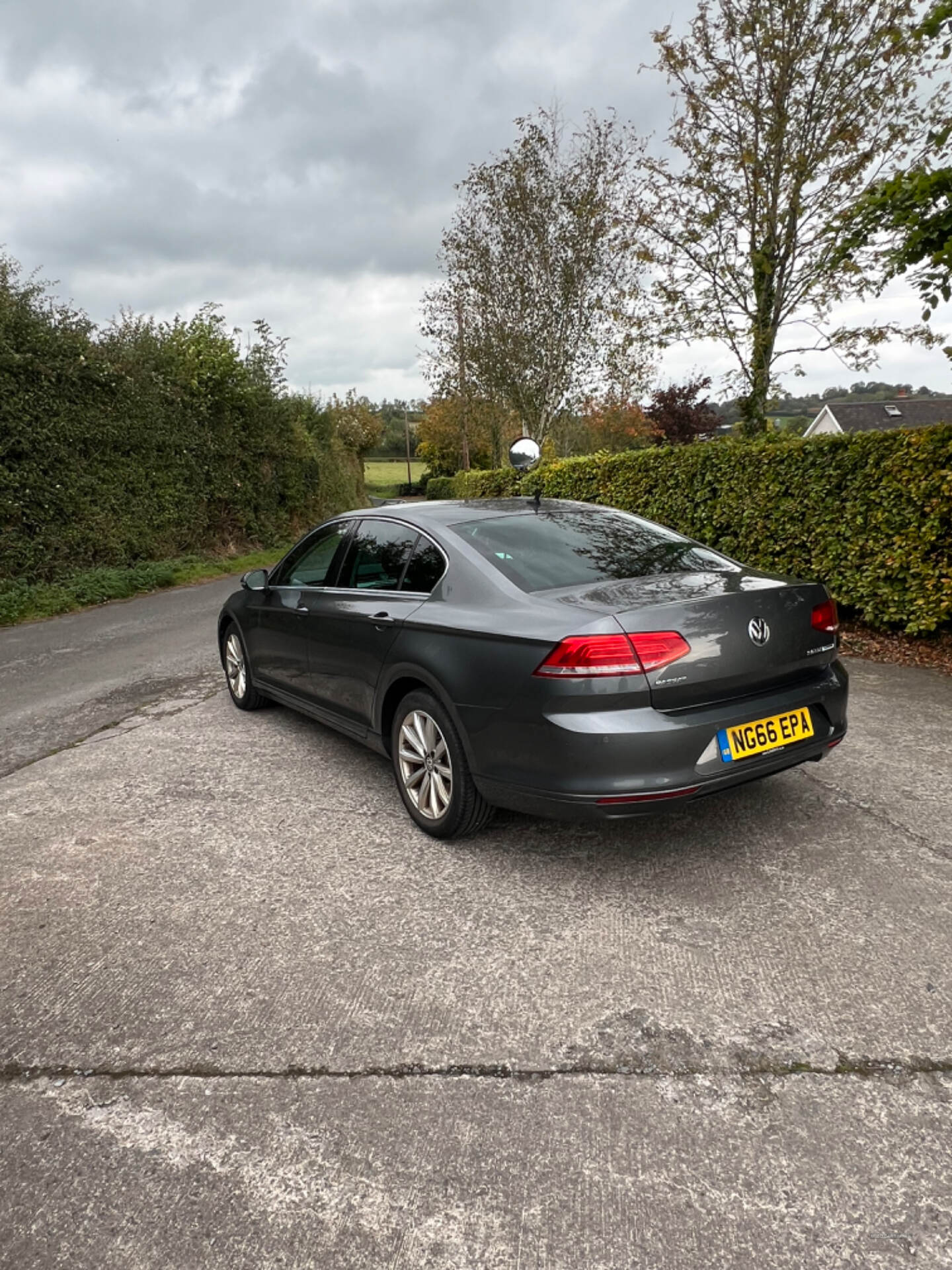 Volkswagen Passat DIESEL SALOON in Armagh