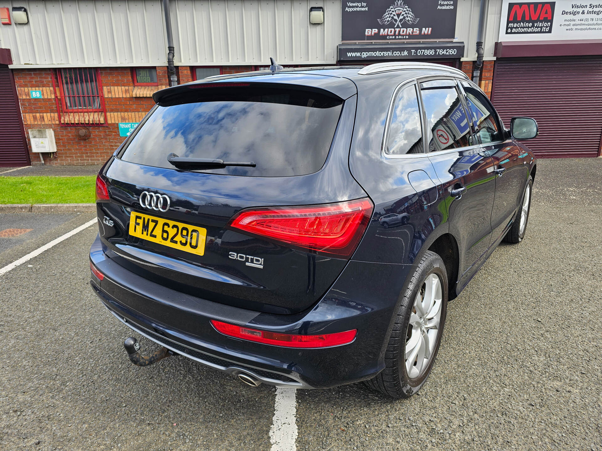 Audi Q5 DIESEL ESTATE in Down