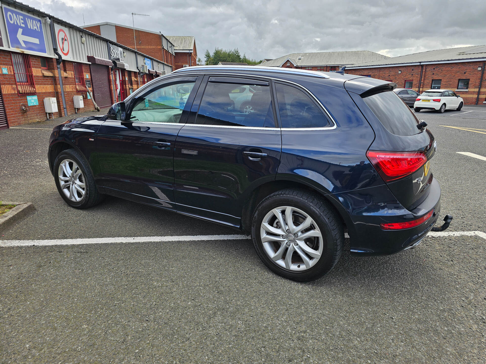 Audi Q5 DIESEL ESTATE in Down