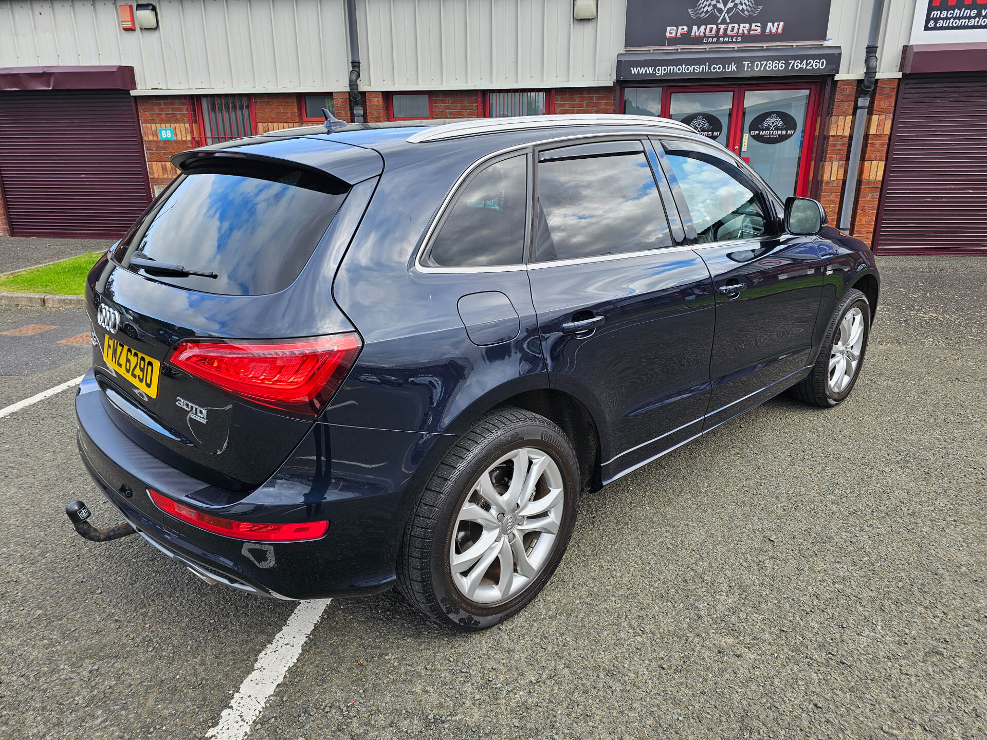 Audi Q5 DIESEL ESTATE in Down