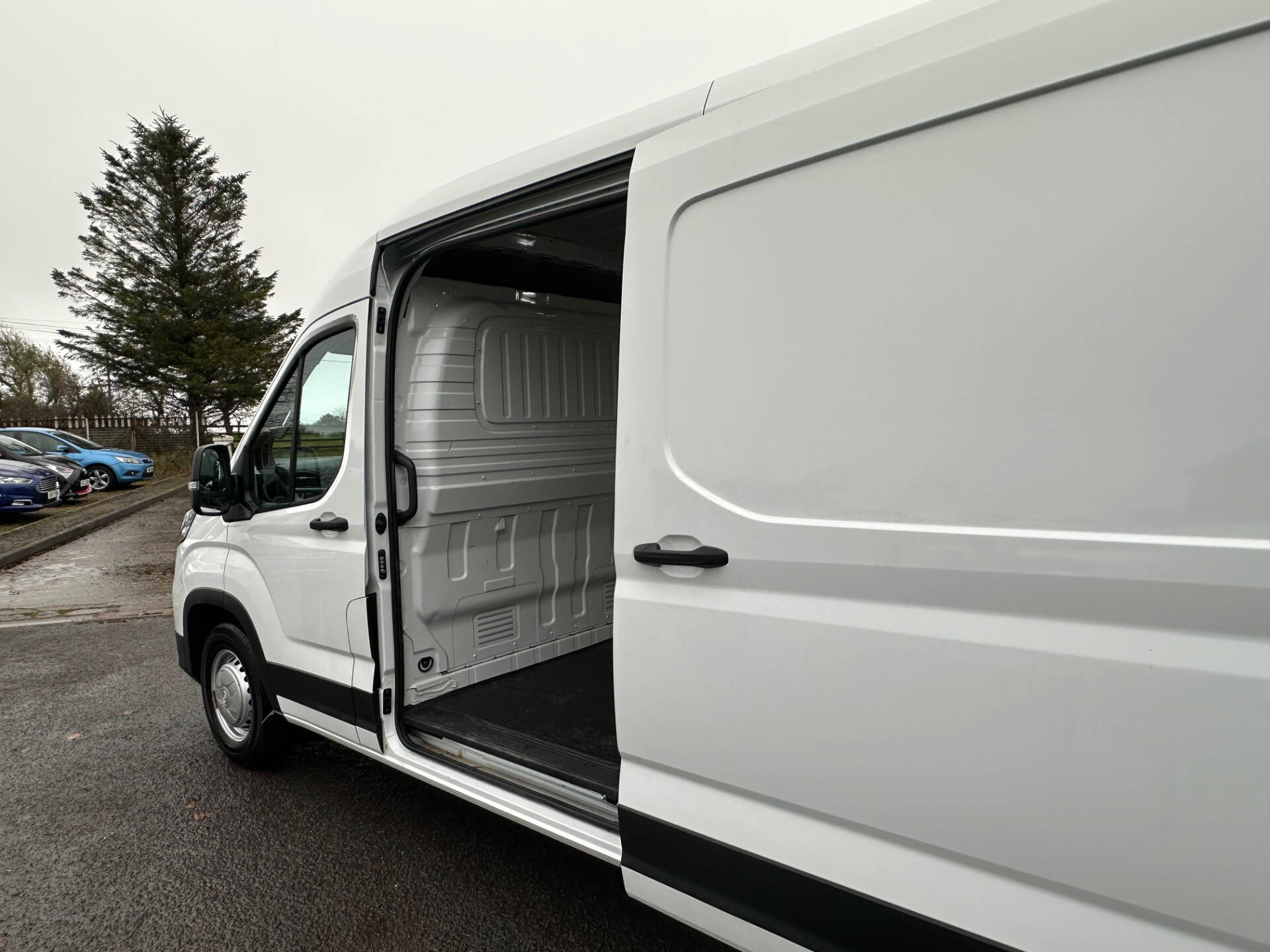 MAXUS / LDV Deliver 9 LWB DIESEL FWD in Antrim