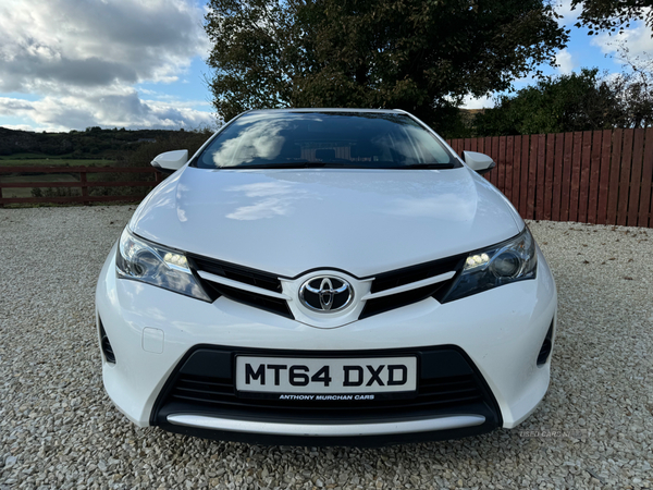 Toyota Auris DIESEL HATCHBACK in Down