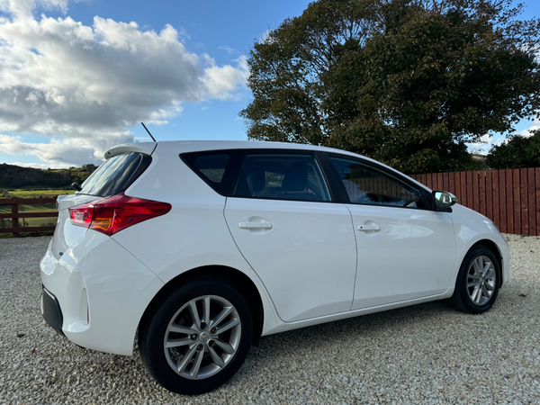 Toyota Auris DIESEL HATCHBACK in Down