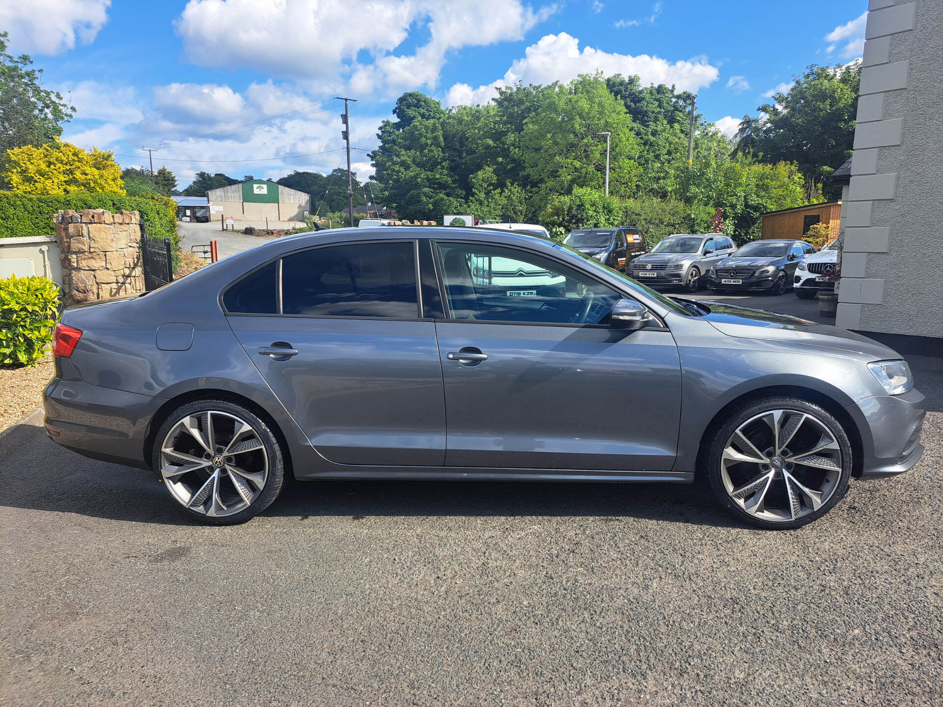 Volkswagen Jetta DIESEL SALOON in Tyrone