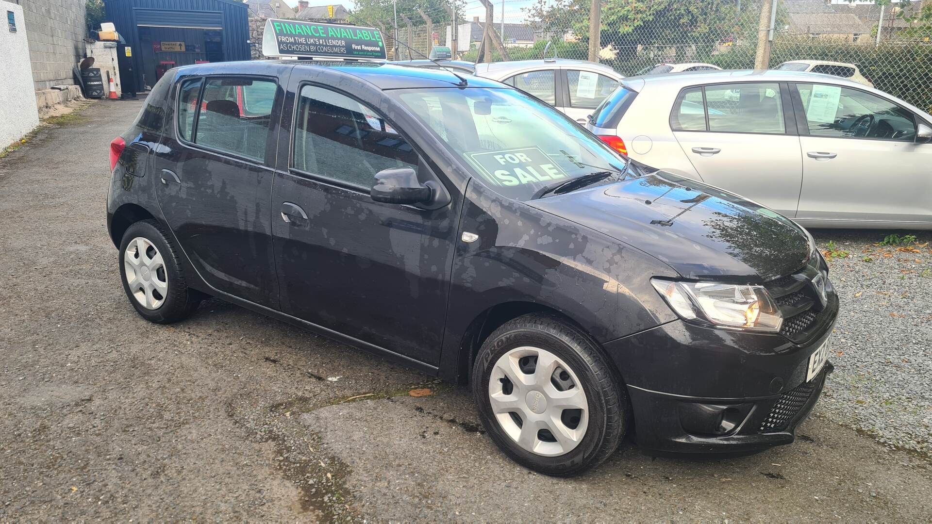 Dacia Sandero HATCHBACK in Down