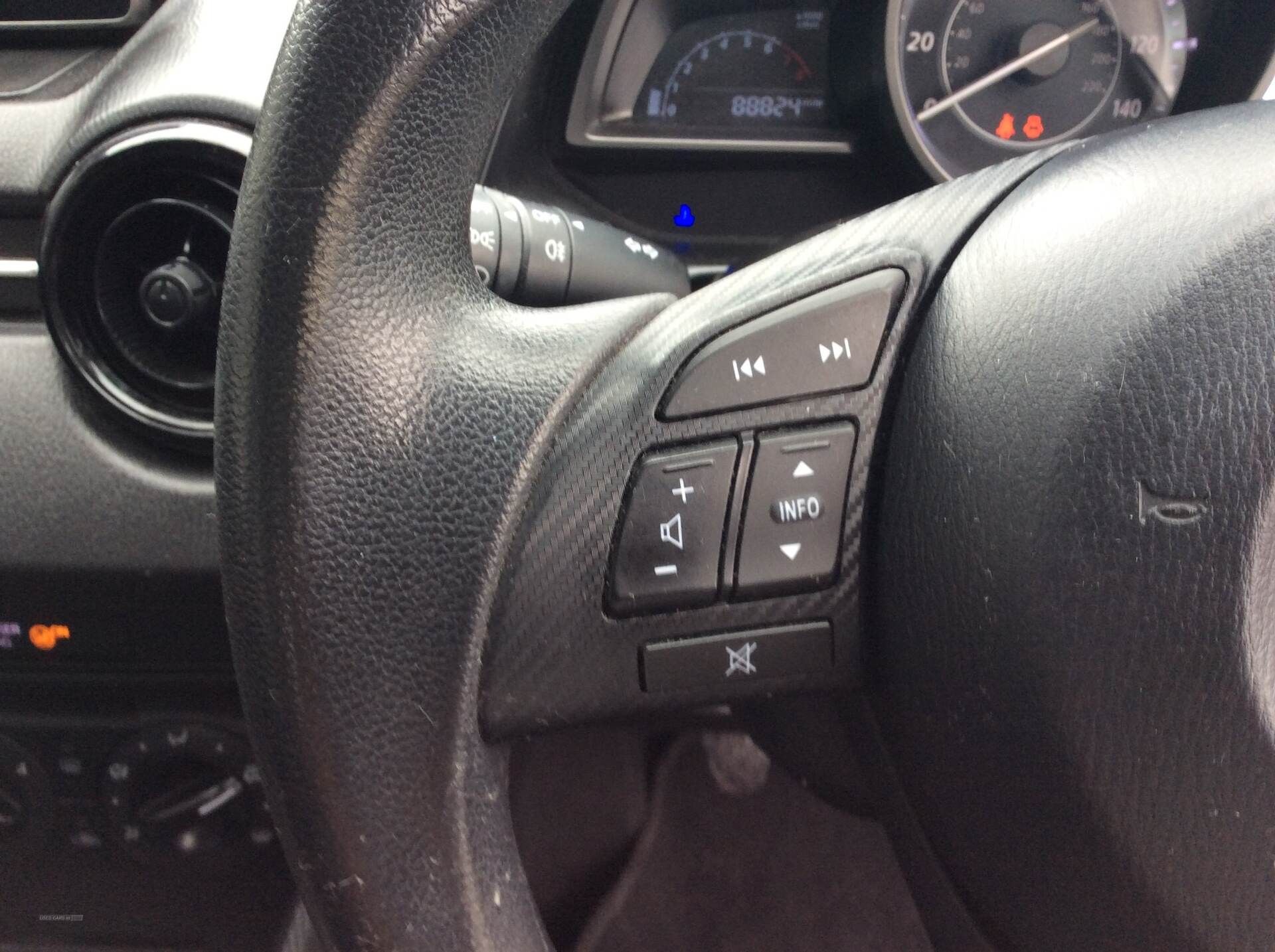 Jun 2015 Mazda 2 1.5 75 SE 5dr