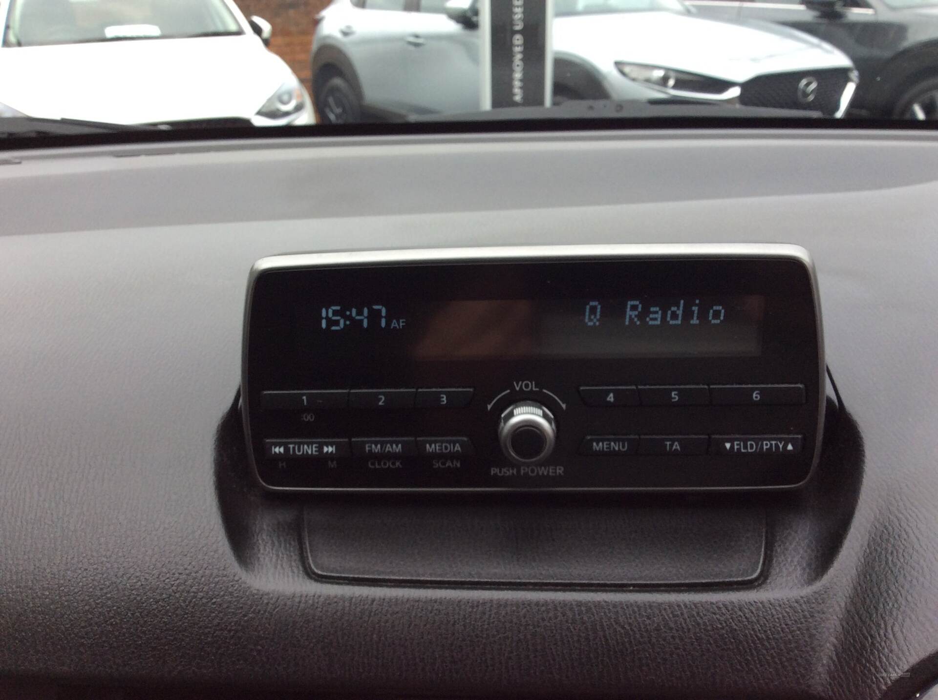 Jun 2015 Mazda 2 1.5 75 SE 5dr