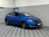 Toyota Auris 1.6 V-Matic Icon Plus Euro 5 5dr in Derry / Londonderry