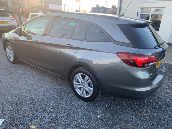 Vauxhall Astra DIESEL SPORTS TOURER in Down