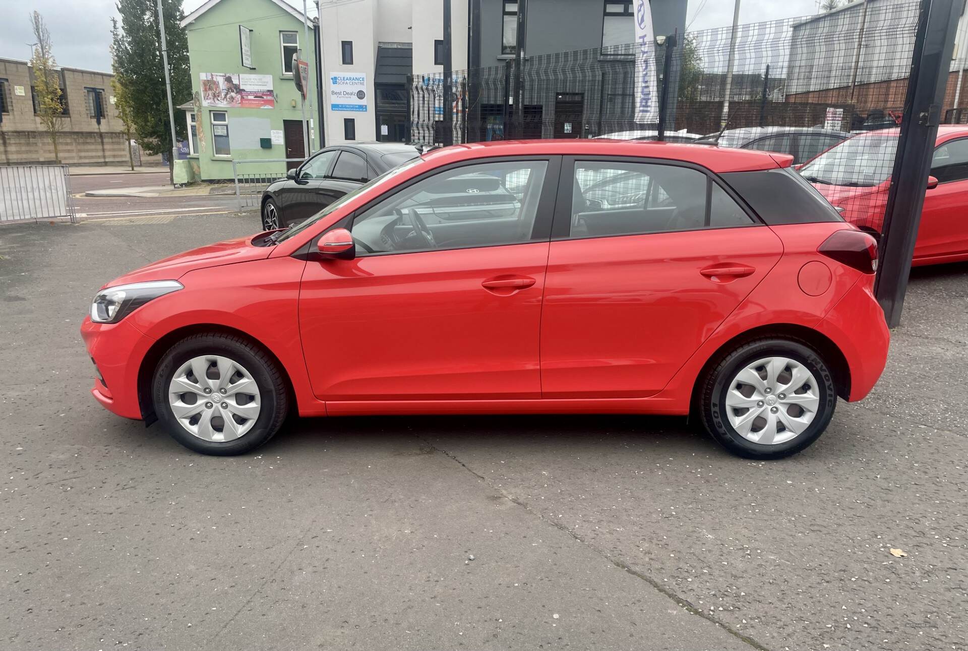 Hyundai i20 HATCHBACK in Down