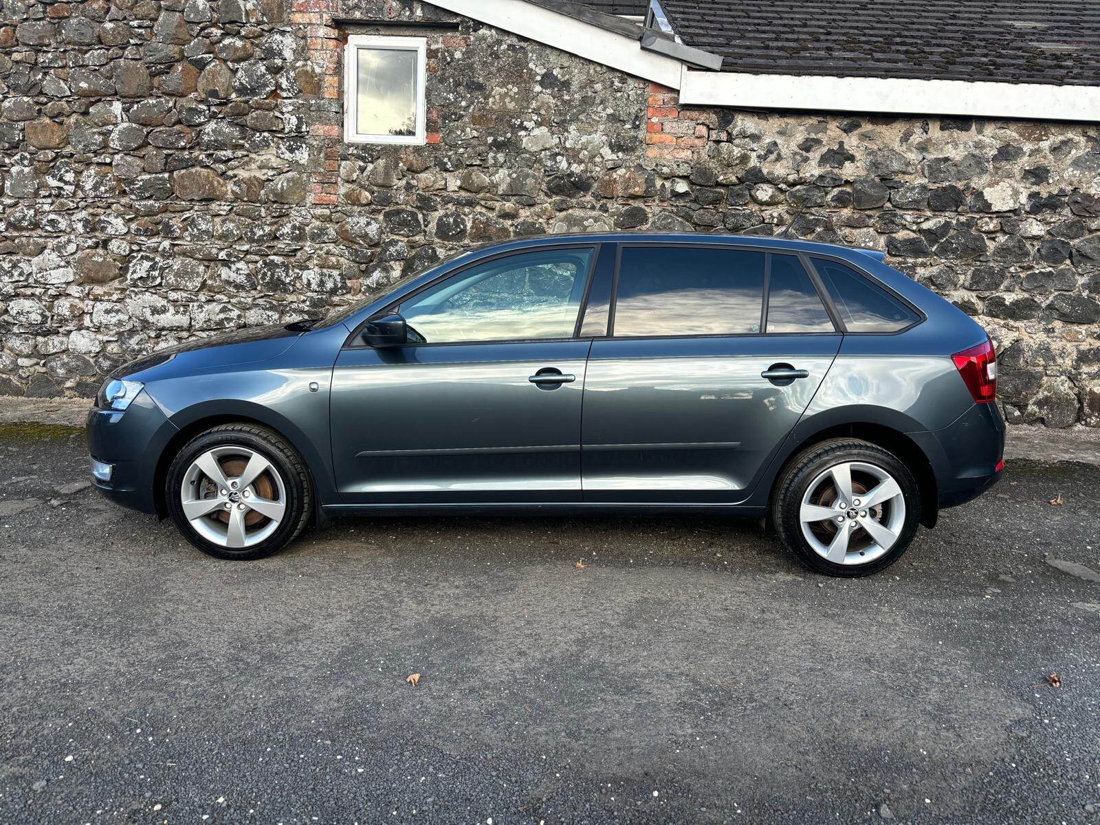 Oct 2014 Skoda Rapid 1.2 TSI 105 GreenTech SE Tech 5dr