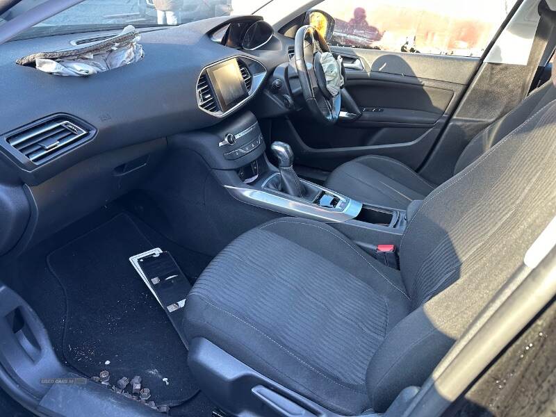  2015 Peugeot 308 ACTIVE 1.6 HDi 5dr 9HP