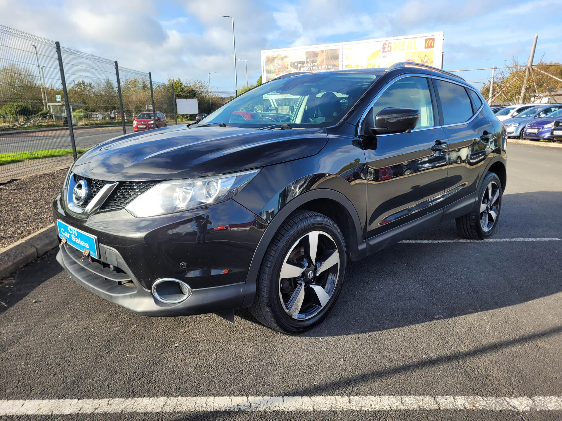 Nissan Qashqai DIESEL HATCHBACK in Down