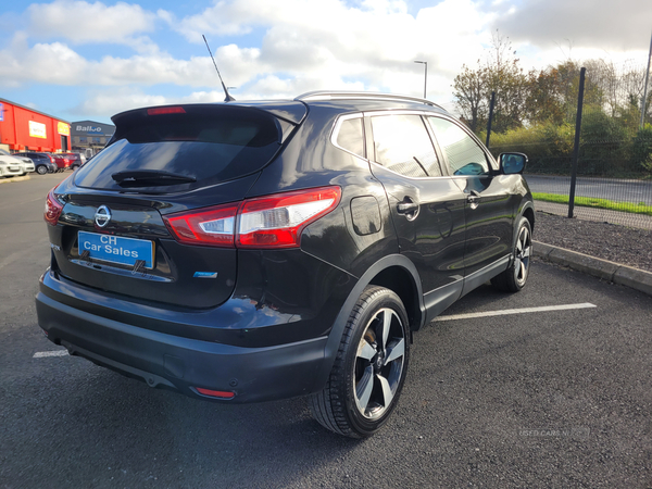 Nissan Qashqai DIESEL HATCHBACK in Down