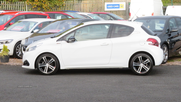 Peugeot 208 DIESEL HATCHBACK in Derry / Londonderry