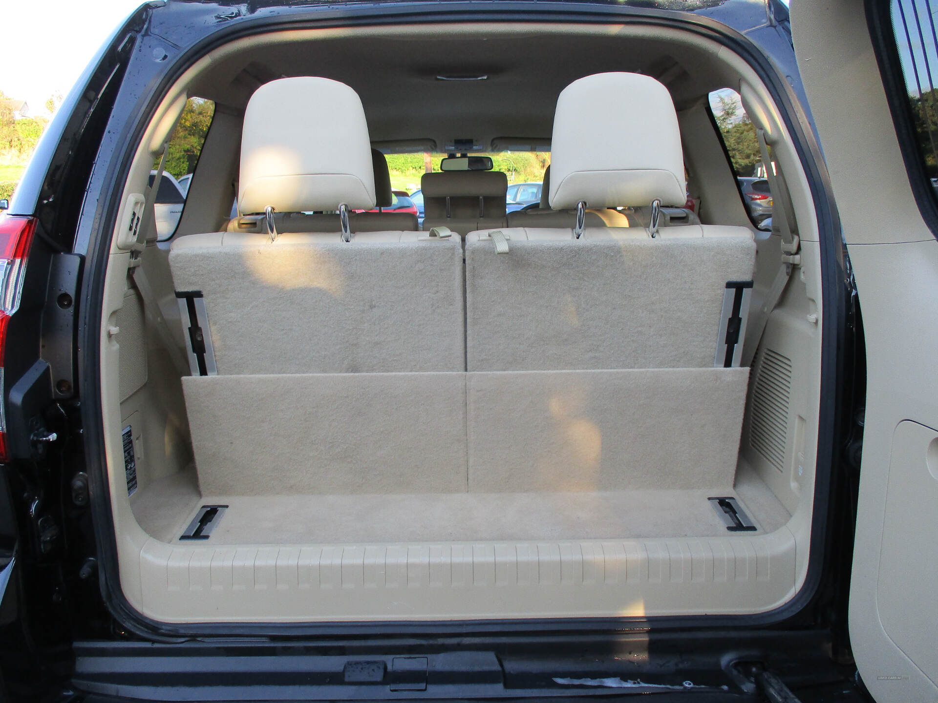 Toyota Land Cruiser DIESEL SW in Down