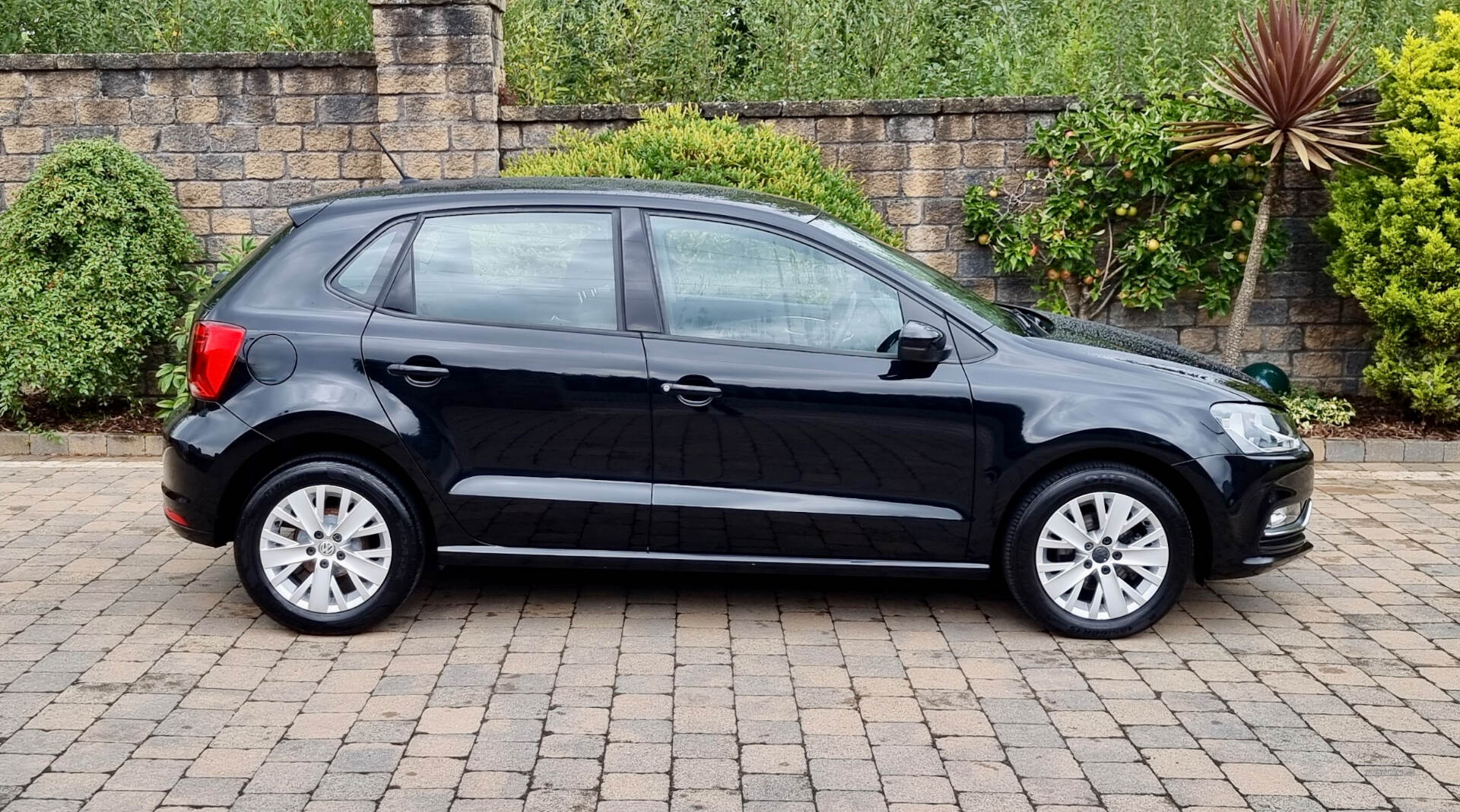 Volkswagen Polo HATCHBACK in Armagh