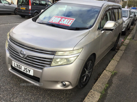 Nissan Elgrand 8 SEATER in Down